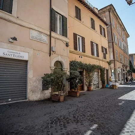 Domus In Trastevere Apartment